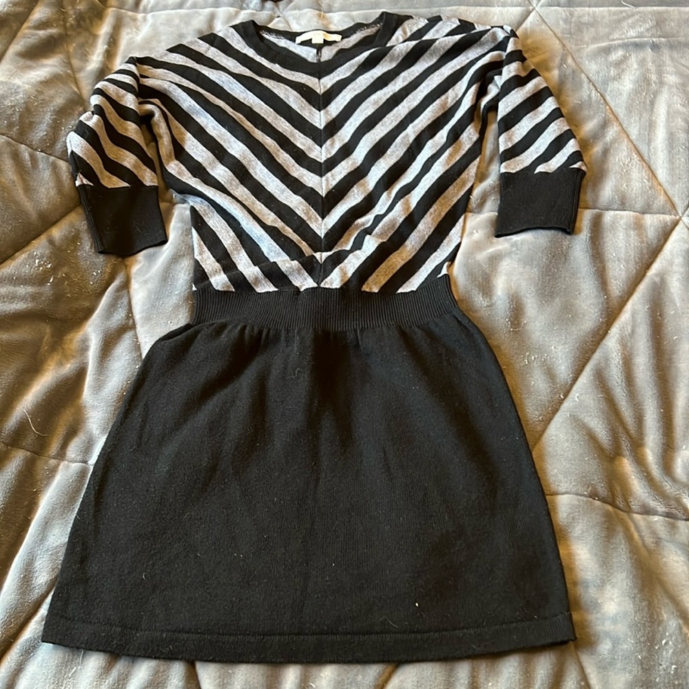 LOFT Sweater Dress Size Medium Gray And Black